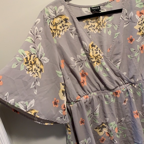 Torrid Blouse - Picture 2 of 3